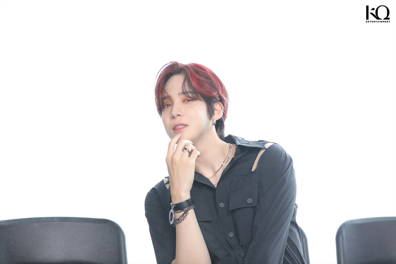 210914 ATEEZ "Deja Vu" MV Shooting Behind the Scenes | Naver Update documents 17