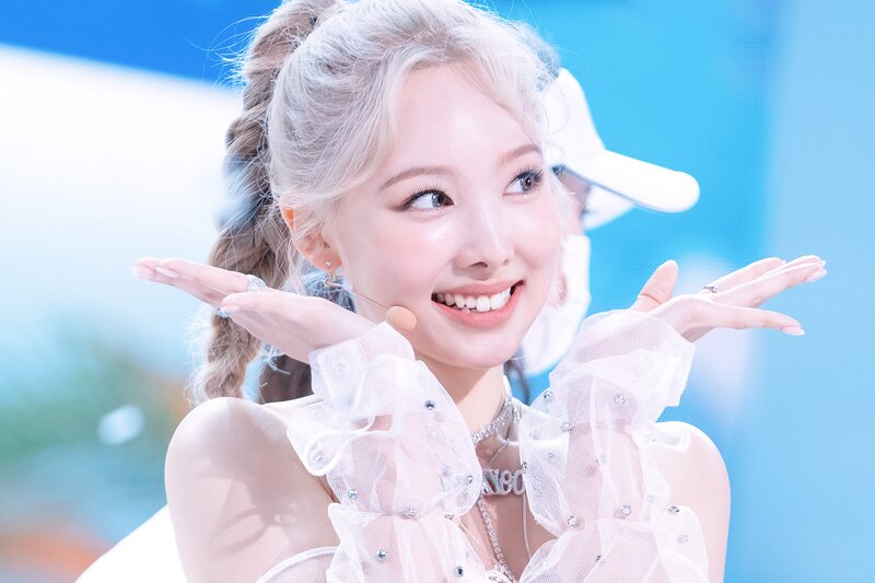TWICE's Nayeon “POP” Wins for the 4th Time On “Inkigayo” – unnielooks