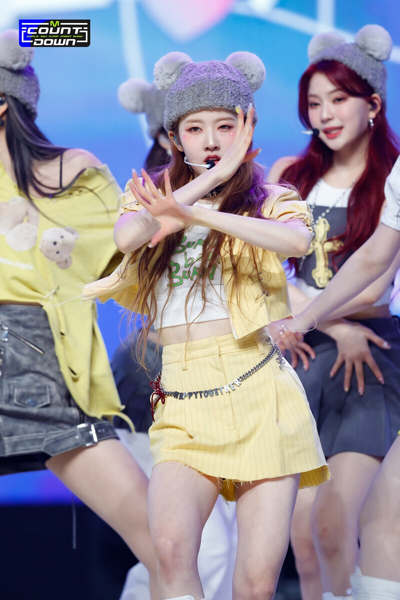 230302 STAYC Sieun 'Teddy Bear' at M Countdown documents 5