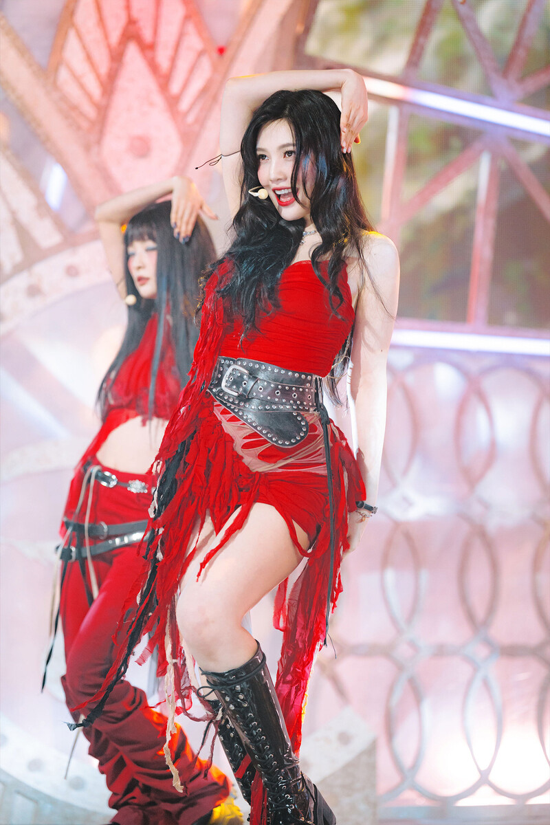 240630 Red Velvet Joy - 'Cosmic' at Inkigayo documents 3