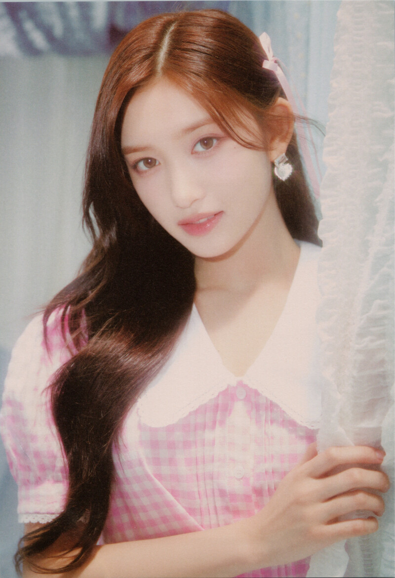 IVE - 2024 Season’s Greetings ‘A Fairy's Wish’ (Scans) documents 11