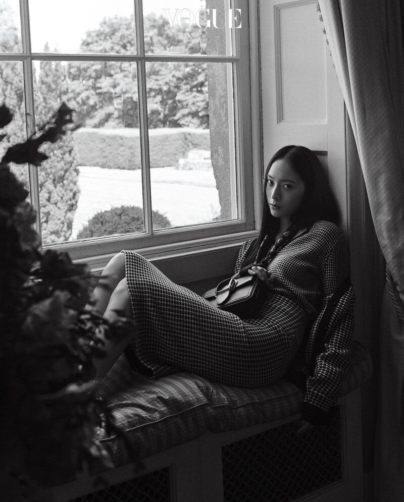 Krystal for Vogue Korea September 2022 x Ralph Lauren documents 4