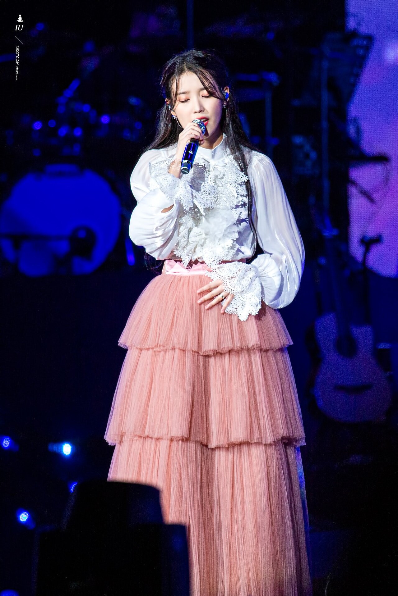 220917 IU - 'The Golden Hour' Concert | kpopping