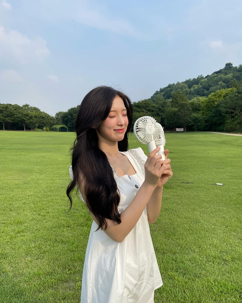 220728 OH MY GIRL Arin Instagram Update documents 1