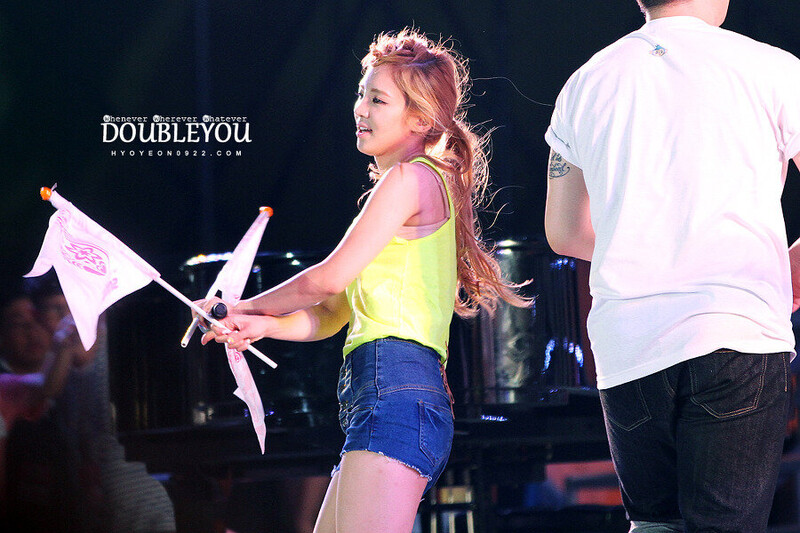 120818 Girls' Generation Hyoyeon at SMTown in Seoul documents 4