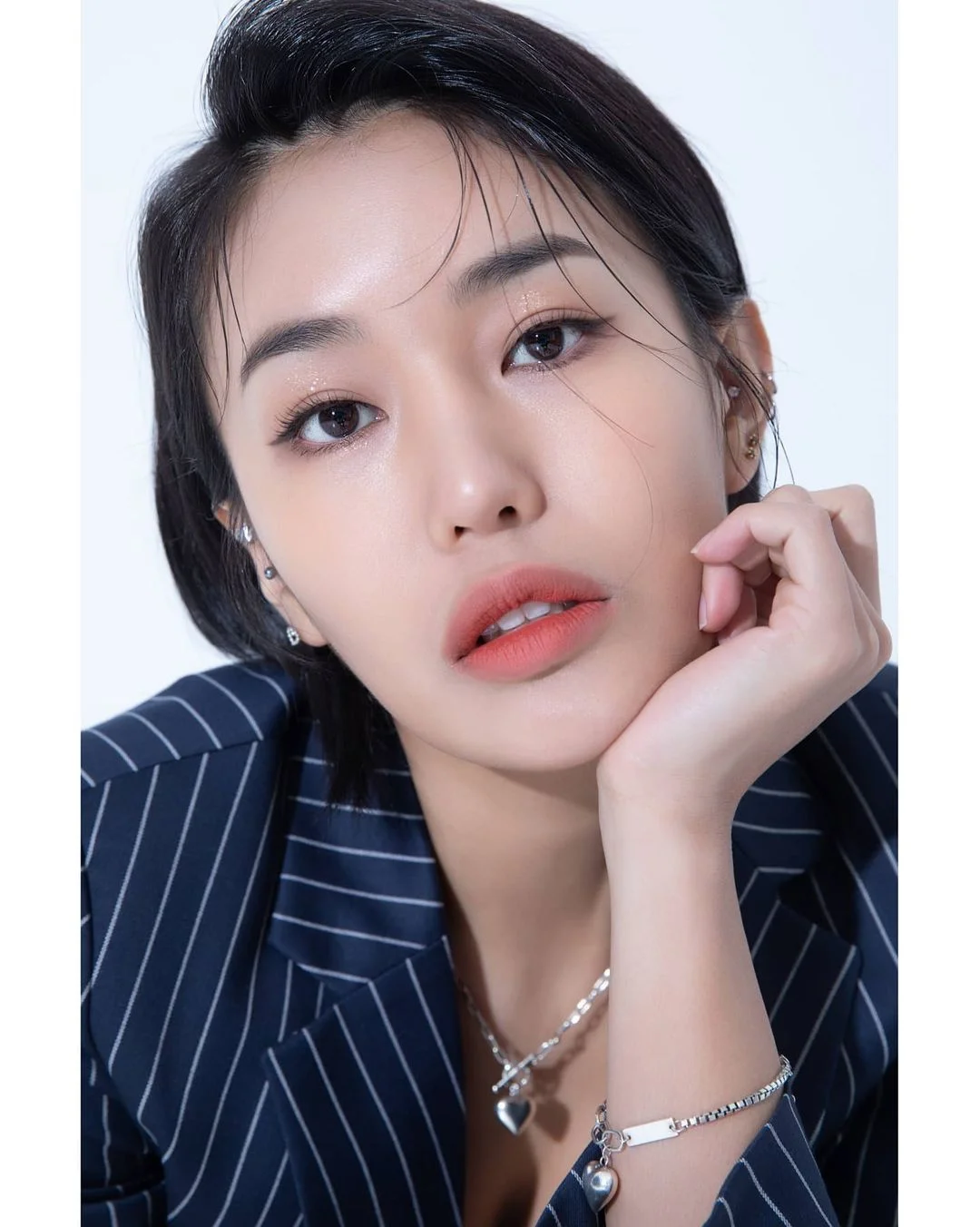 Shin Eun Kyung (Lip Service) profile, age & facts (2023 updated