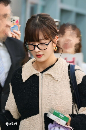 241109 Apink BOMI at Taoyuan International Airport, Taiwan