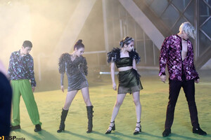 200826 KARD 'GUNSHOT' MV Shooting Behind by Melon