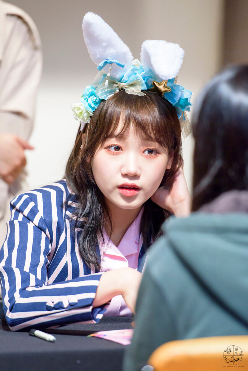 180401 Weki Meki Yoojung at Songpa & Jungu 'Lucky' Fansigns documents 7