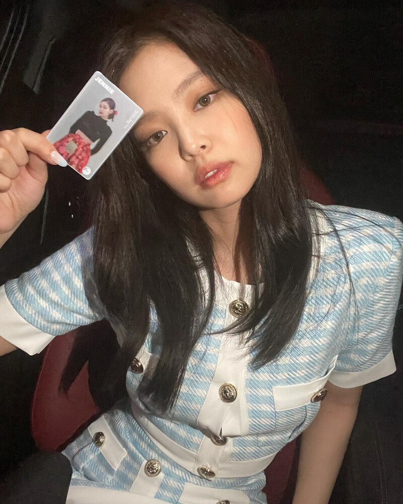 210812 - JENNIE Instagram Update documents 2