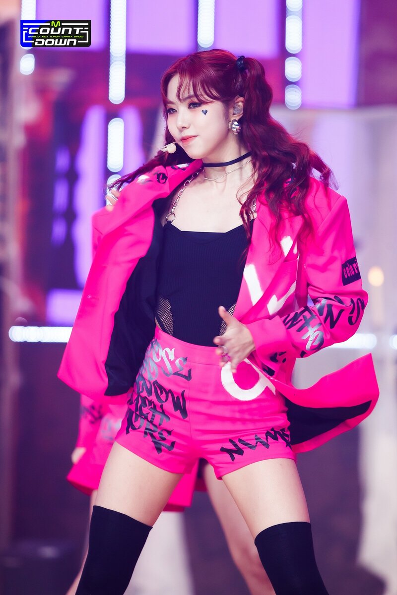 220728 PURPLE KISS Ireh - 'Nerdy' at M COUNTDOWN documents 2