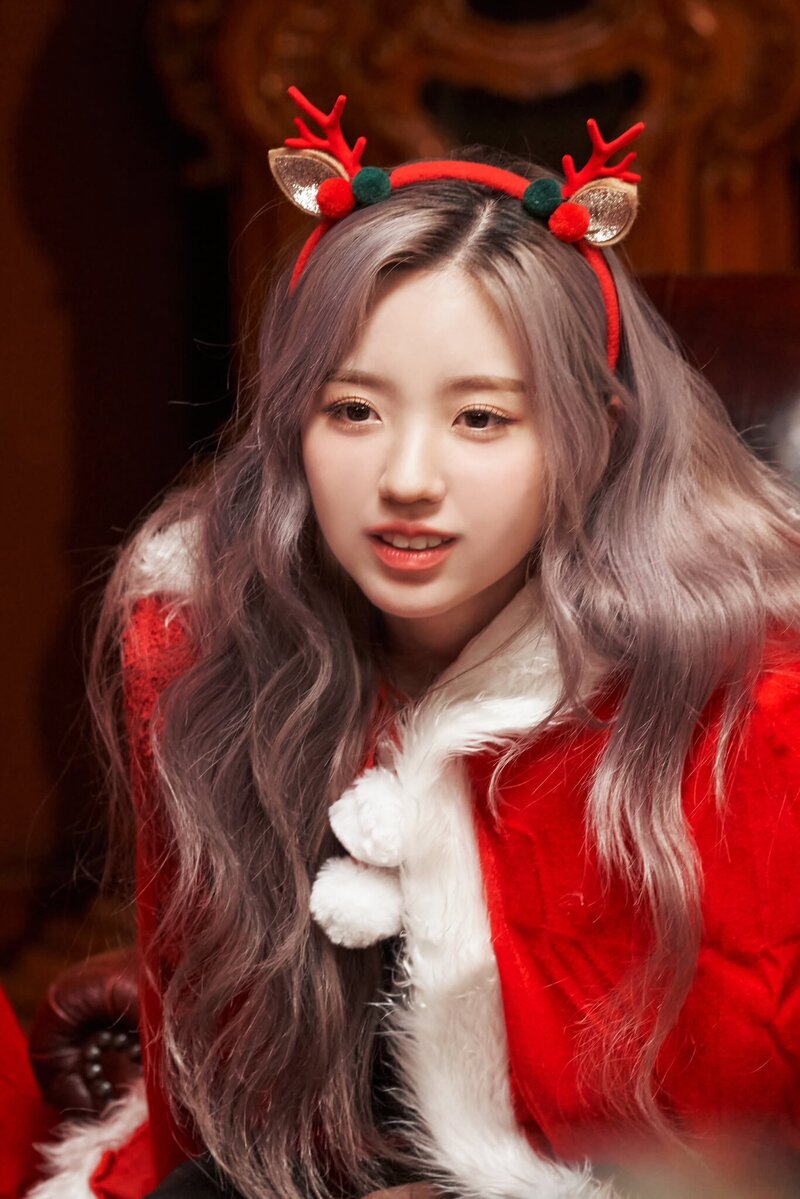 231229 WakeOne Naver Update - Yeseo - Kep1erving My Own Santa & Kep1erving Awards [Behind the Scenes] documents 1