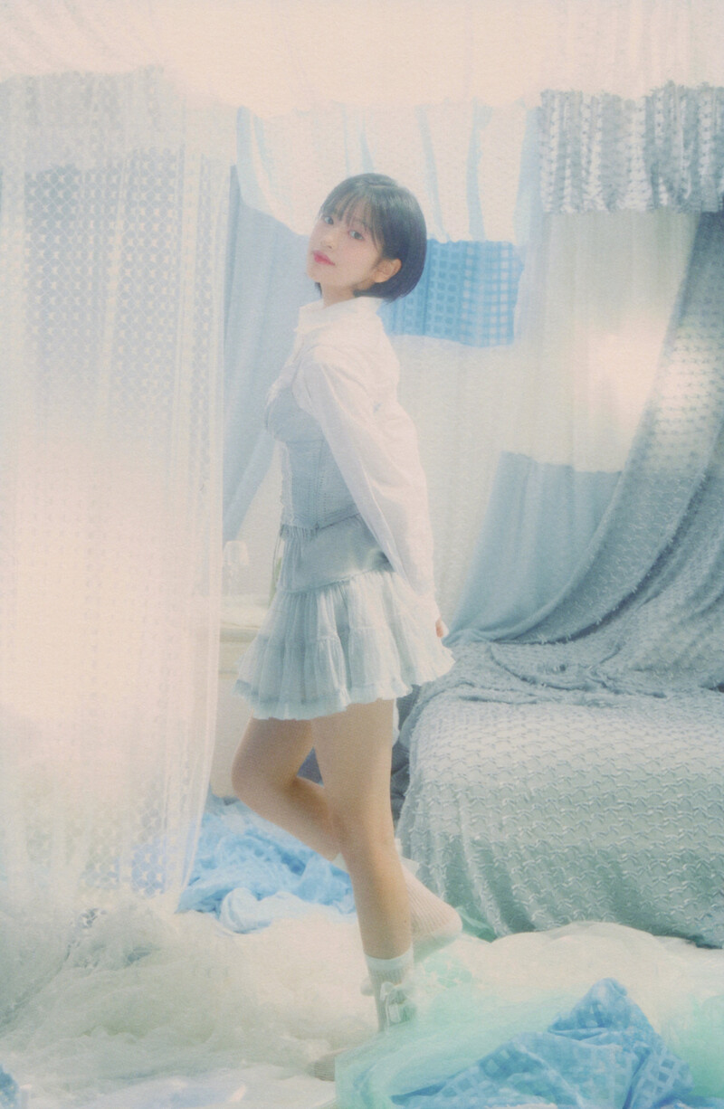 IVE - 2024 Season’s Greetings ‘A Fairy's Wish’ (Scans) documents 1