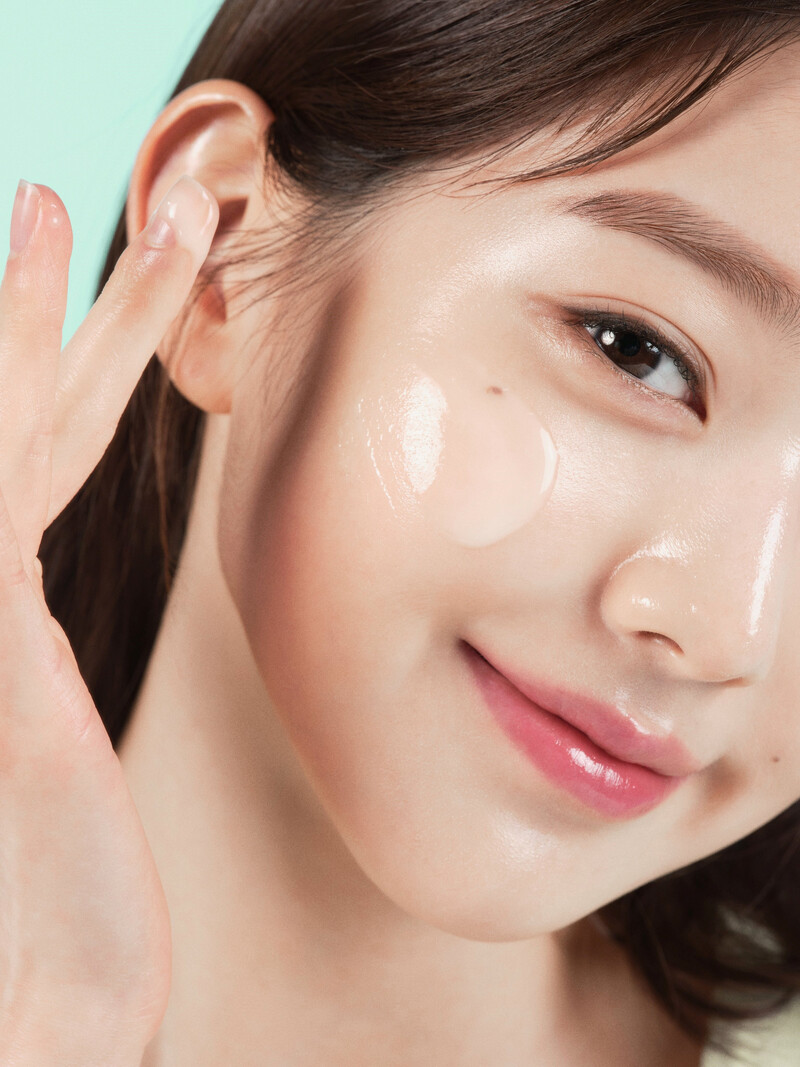 IVE Wonyoung for Innisfree Retinol Cica Repair Ampoule documents 10