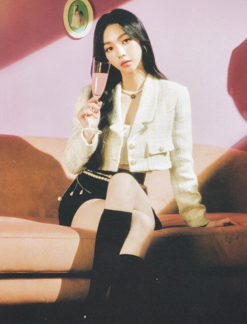 aespa 2022 Season's Greetings (scans) documents 7