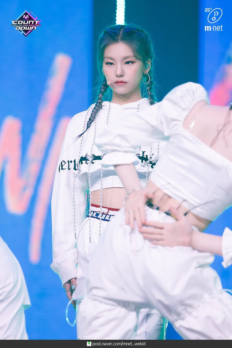 200326 ITZY - 'WANNABE' at M COUNTDOWN documents 1