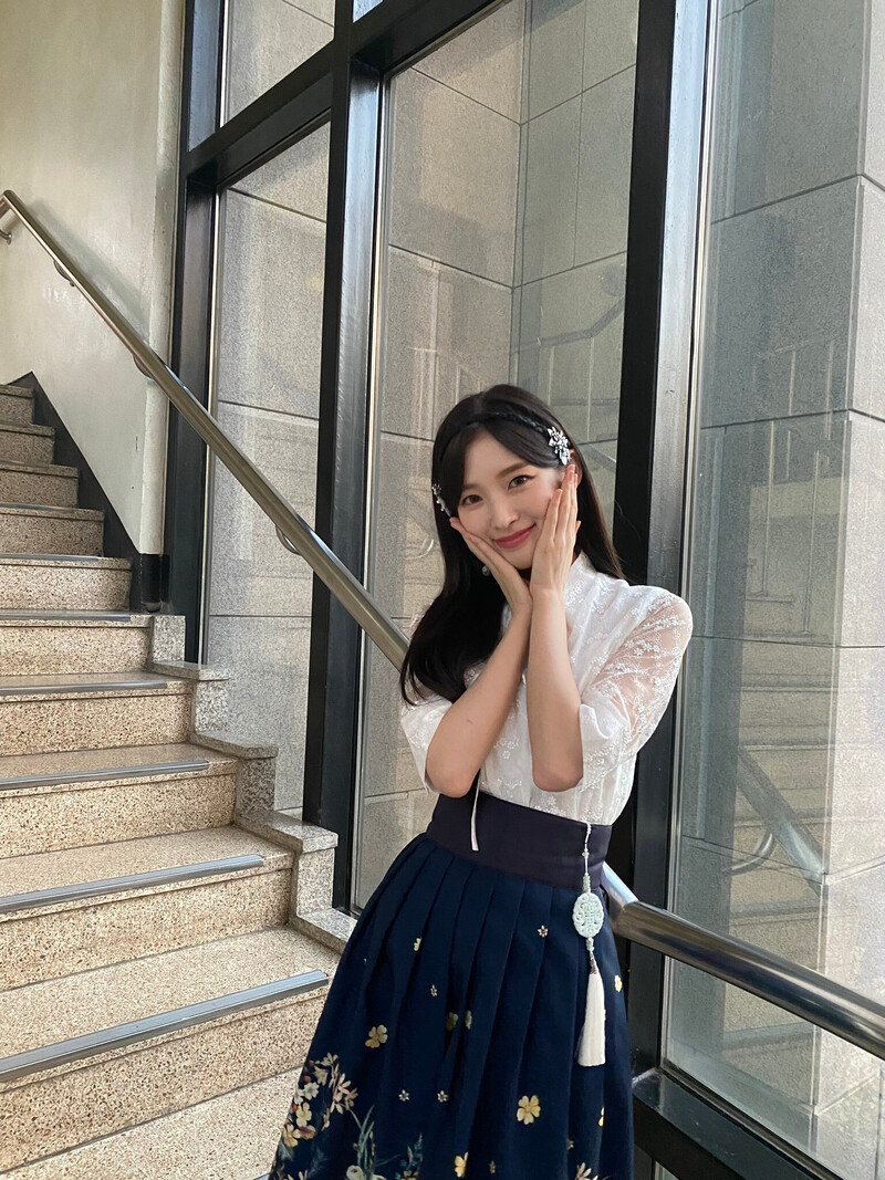 210723 OH MY GIRL Arin SNS Update documents 12