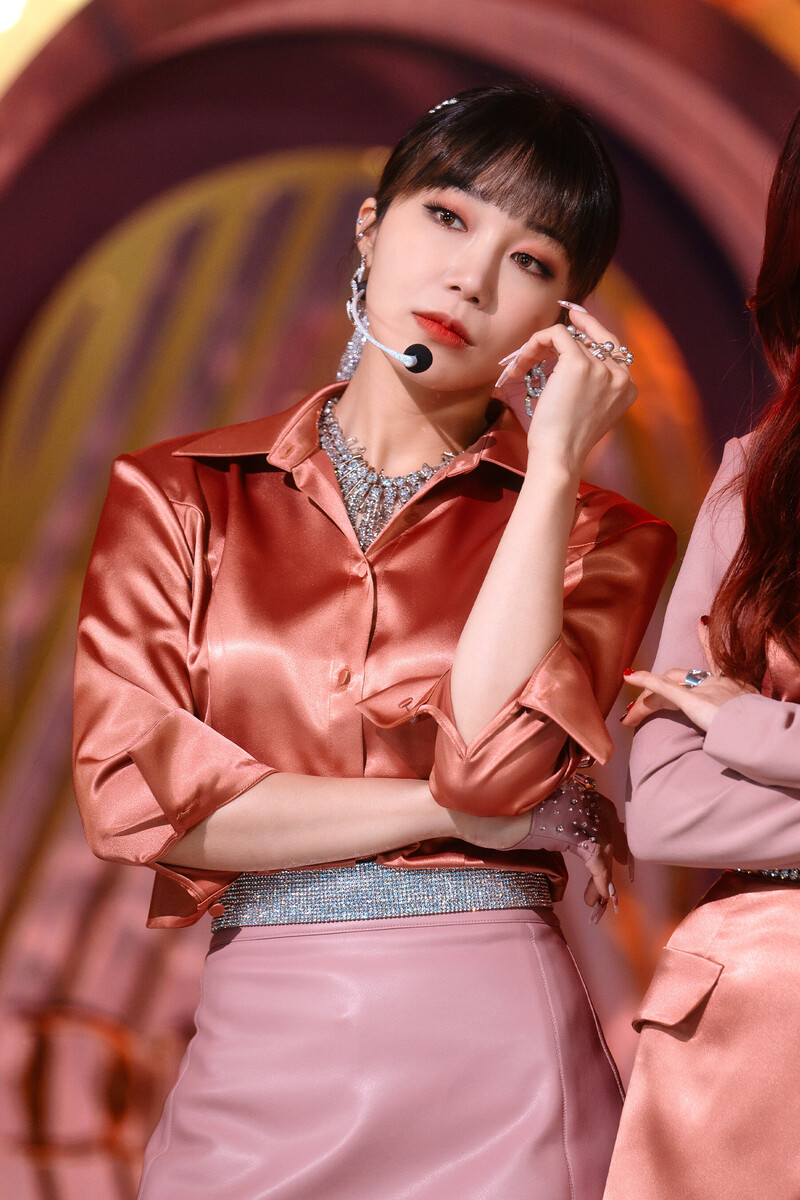 220220 Apink Eunji Dilemma At Inkigayo Kpopping