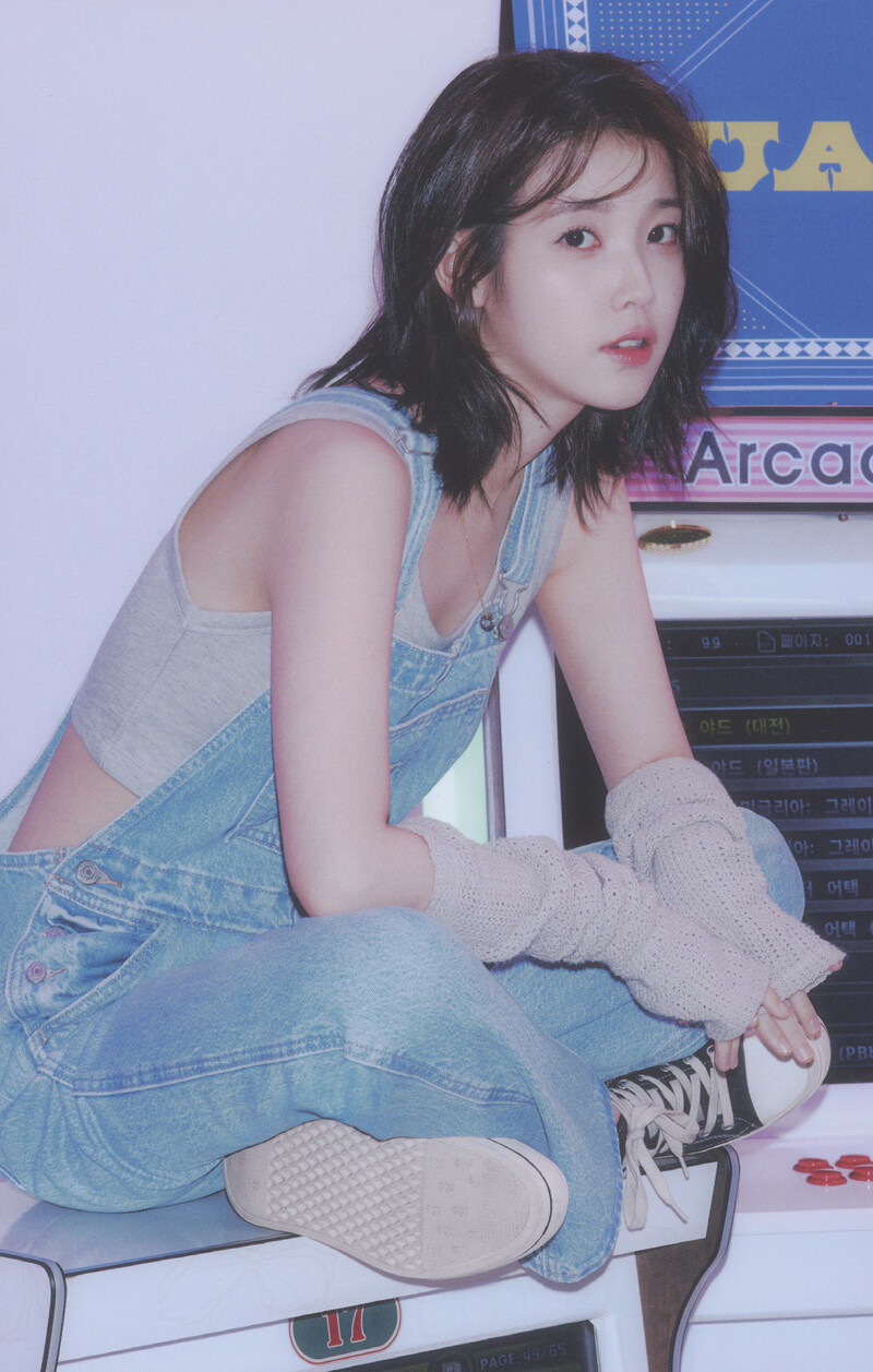 IU - 7th Official Fanclub Kit "UAENA" (Scans) documents 4