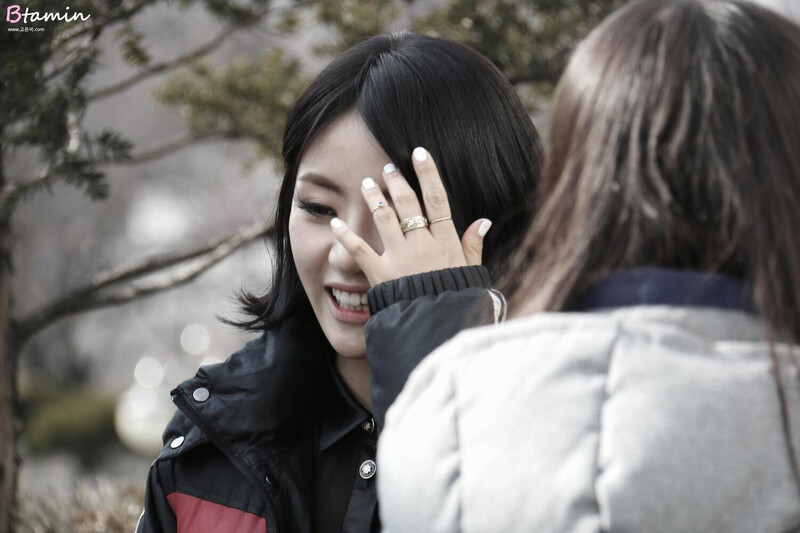 140214 Ladies' Code EunB at Music Bank Valentines Event documents 2