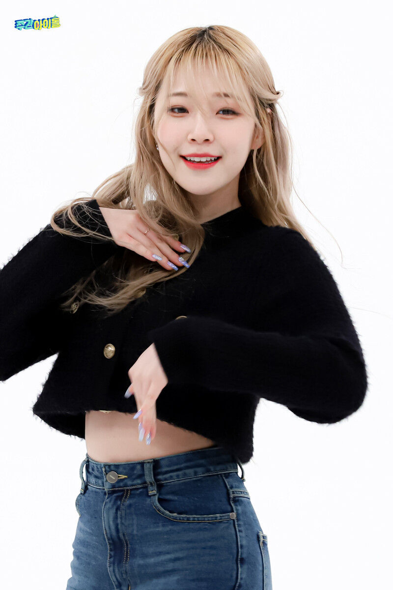 220125 MBC Naver Post - fromis_9 at Weekly Idol documents 11