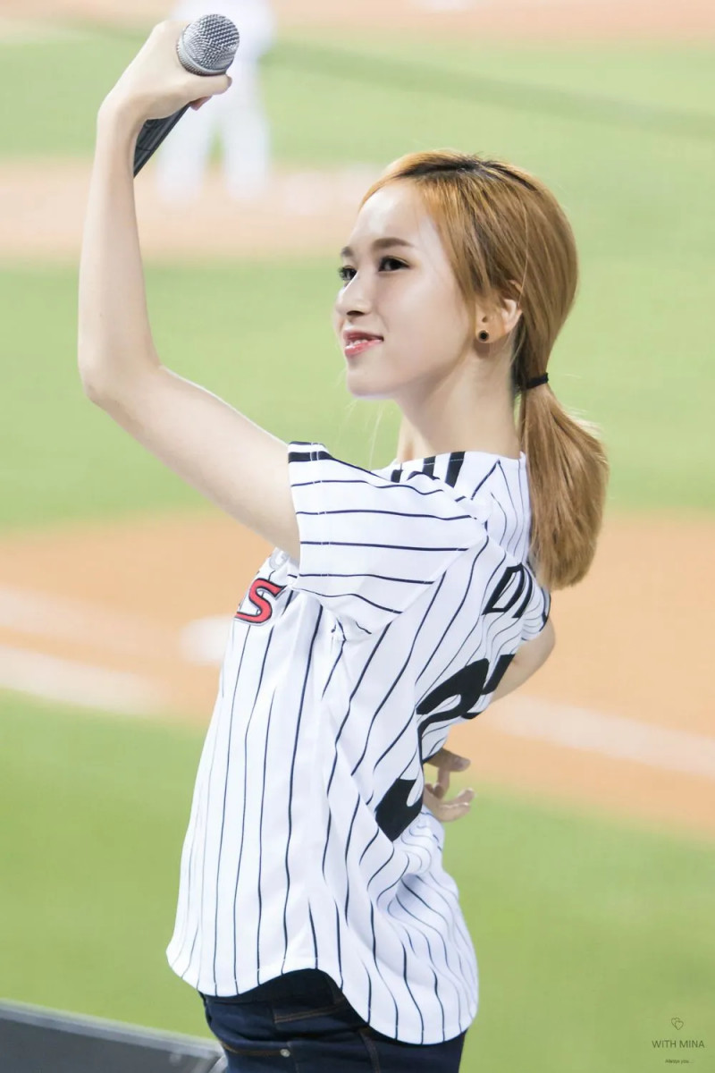 Mina and Chaeyoung Ceremonial Pitch for the LG Twins vs Nexon Baseball Match