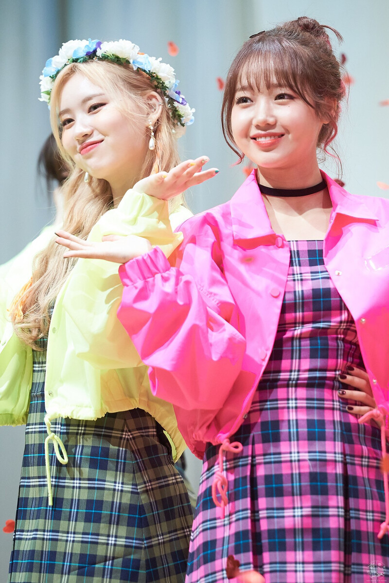 190518 Weki Meki at 'LOCK END LOL' Yongsan Fansign documents 1