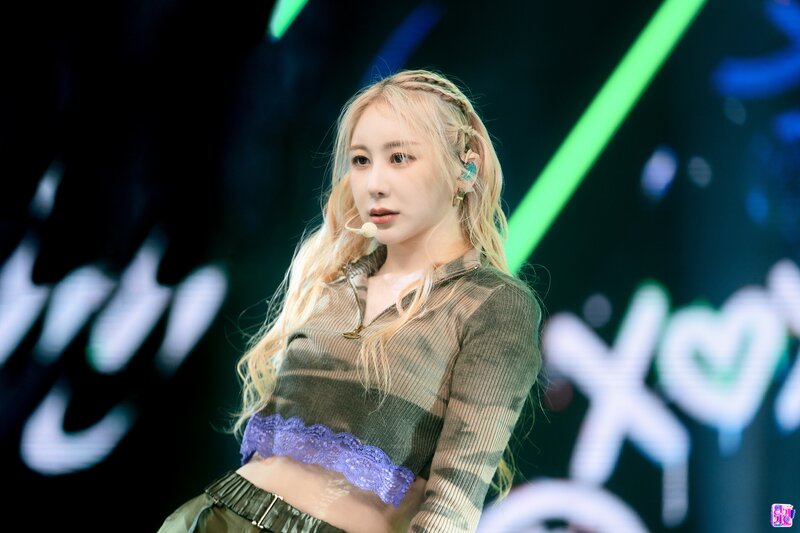 230423 LEE CHAE YEON - 'KNOCK' at Inkigayo documents 1