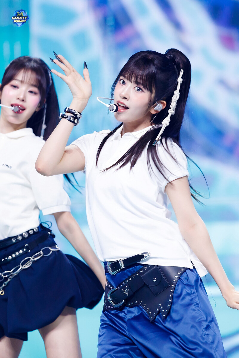 240502 IVE Yujin - 'HEYA' at M Countdown documents 8