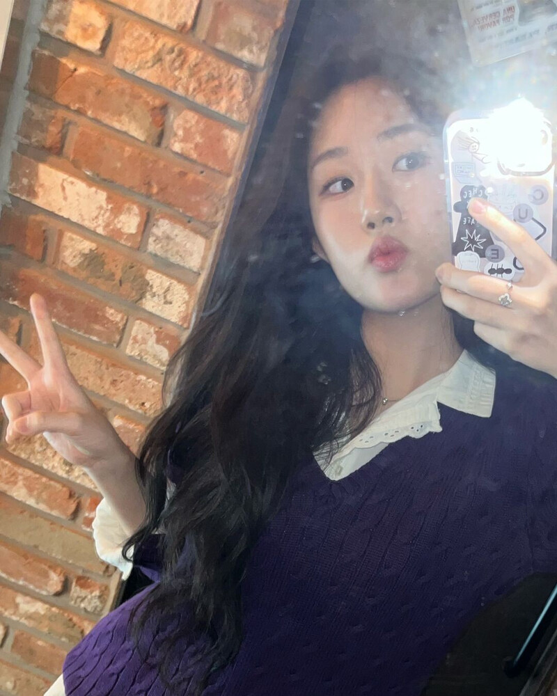 241021 Kyuri instagram update documents 4