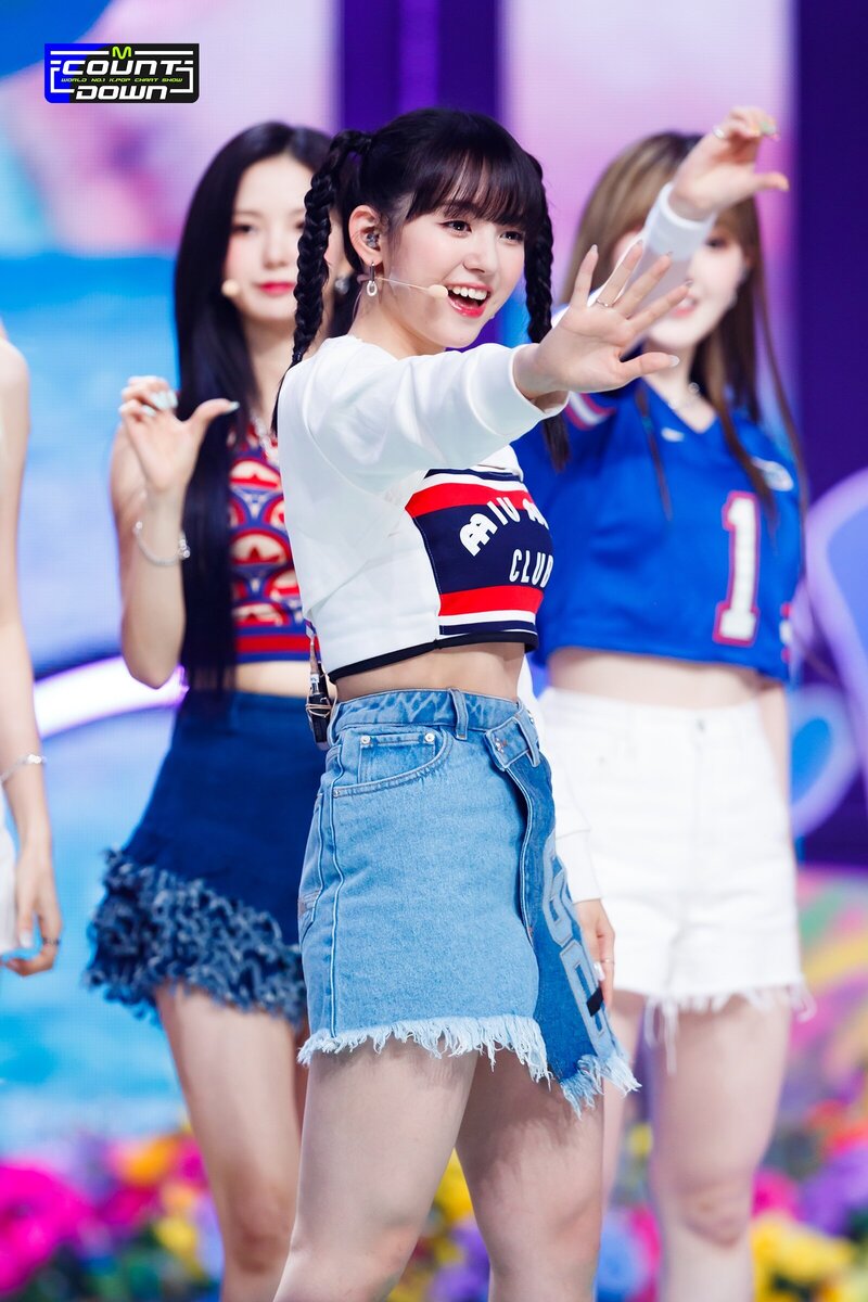220623 Kep1er - 'UP!' at M Countdown documents 13