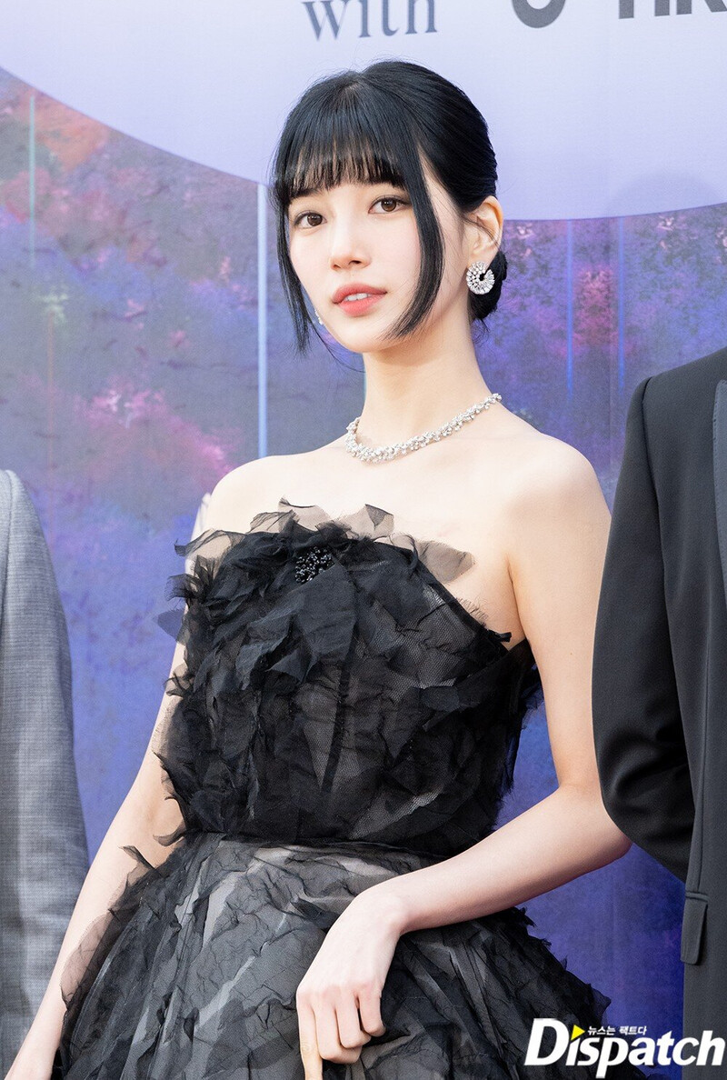 230428 Bae Suzy - 59th Baeksang Arts Awards Red Carpet documents 2