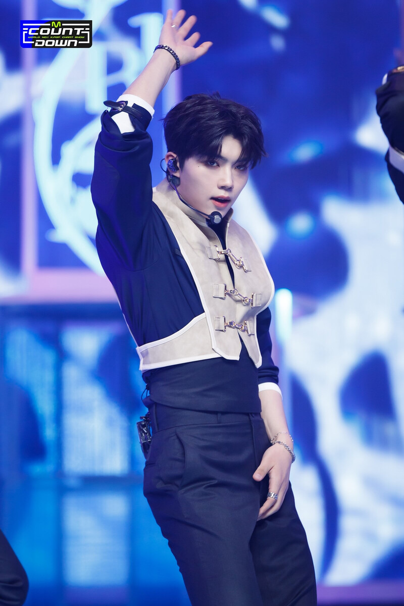 231109 ZEROBASEONE Gunwook - "Crush" and "Melting Point" at M Countdown documents 3