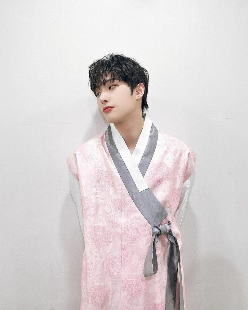 240103 ATEEZ Instagram Update - Mingi documents 2