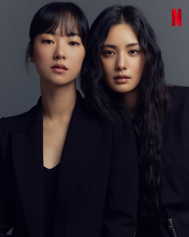 221004 NANA 'GLITCH' Photoshoot by Netflix Korea documents 4