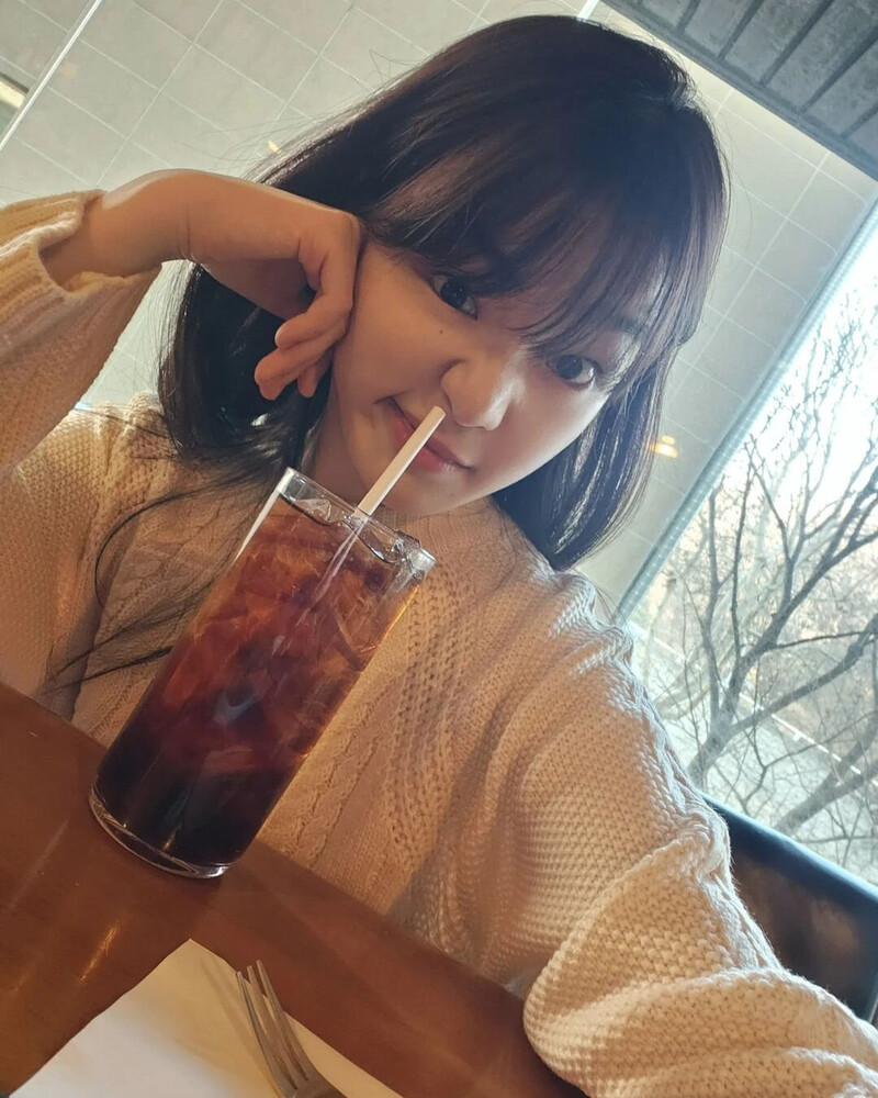 221229 OH MY GIRL Seunghee Instagram Update documents 6