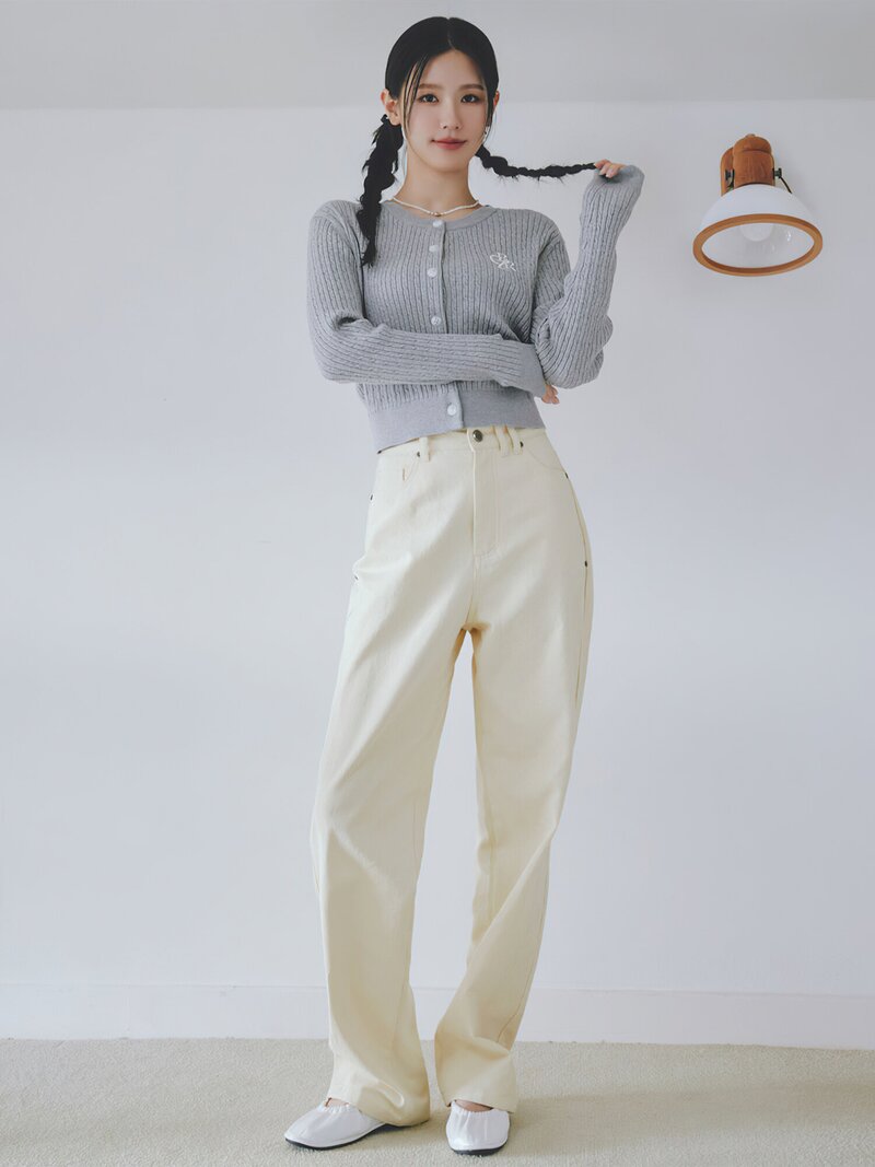 (G)I-DLE Miyeon for CTBRZ 2023 SS Collection documents 3