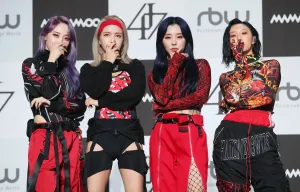 191114 MAMAMOO - 2nd Full Album "reality in BLACK" Press Showcase