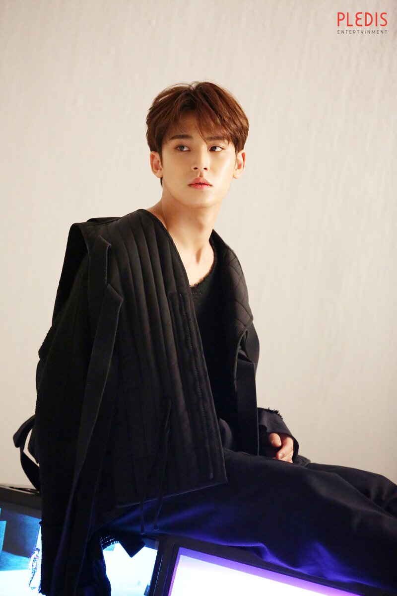 190129 SEVENTEEN “You Made My Dawn” Jacket Shooting Behind | Naver documents 18