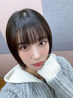 241125 - STAYC SNS Update | STAYC Selfie. zip 'GPT' Activity