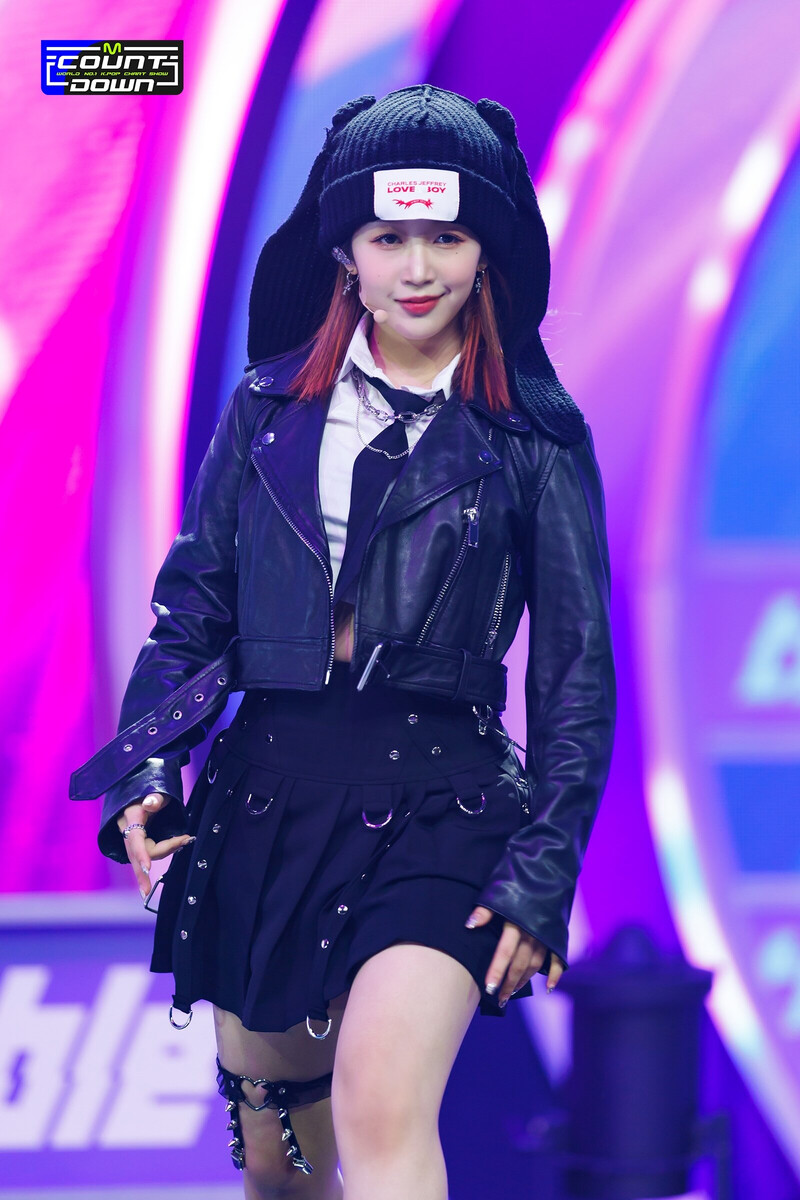 221013 Kep1er Hikaru 'We Fresh' at M Countdown documents 4