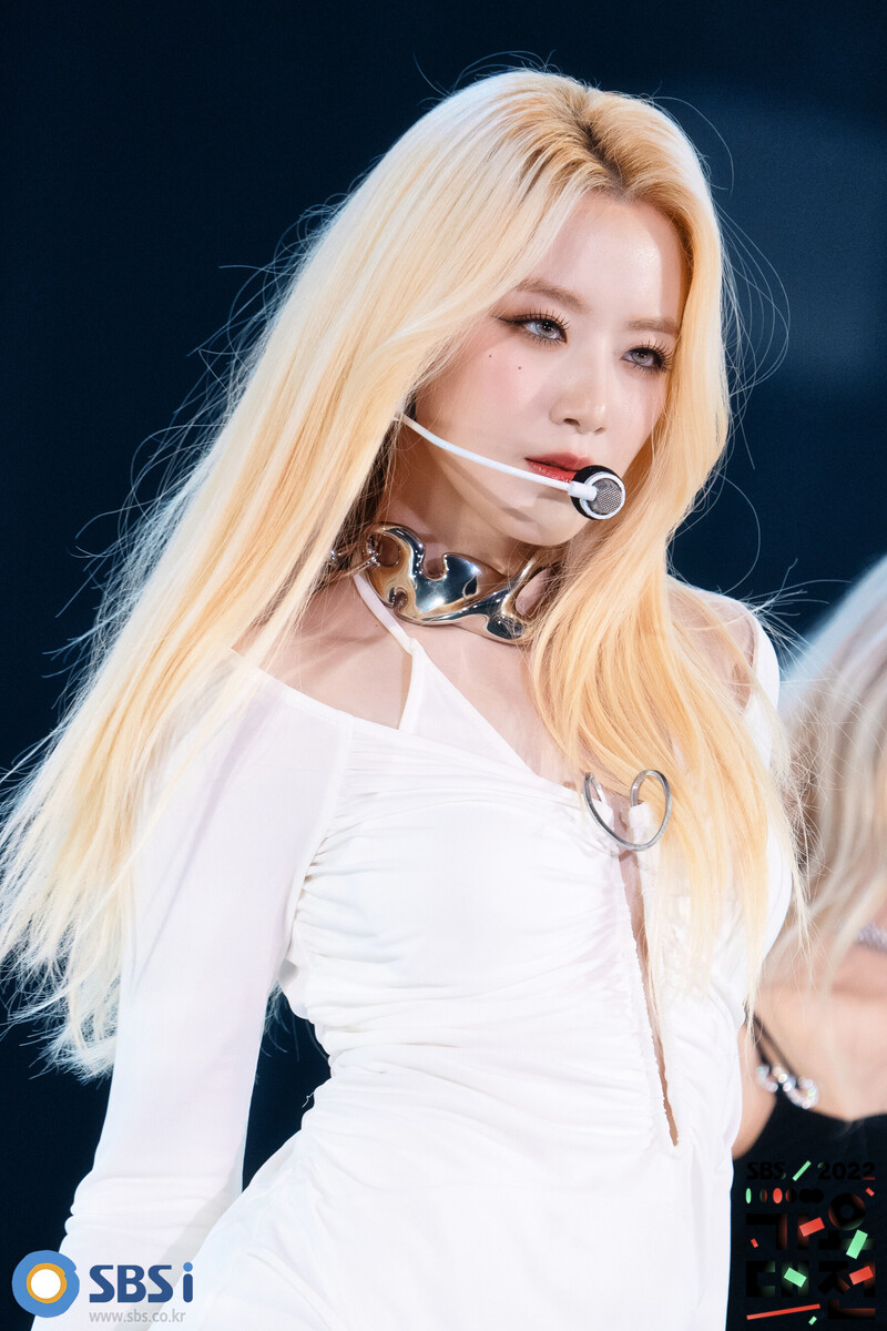 221224 (G)I-DLE Shuhua - 2022 SBS Gayo Daejeon Behind Photos documents 3