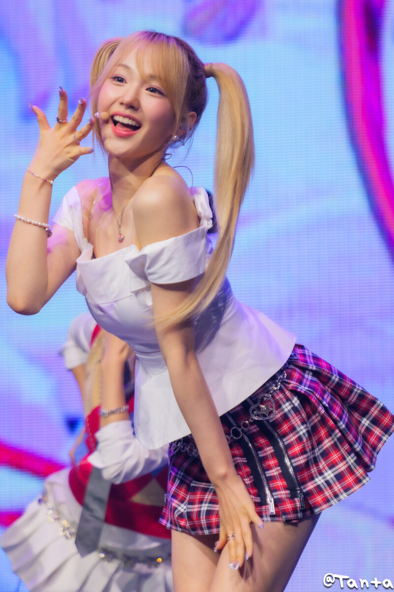 240727 WOOAH - NANA - at Japan 1st Concert 'WOOAH-LAND in Japan' documents 12