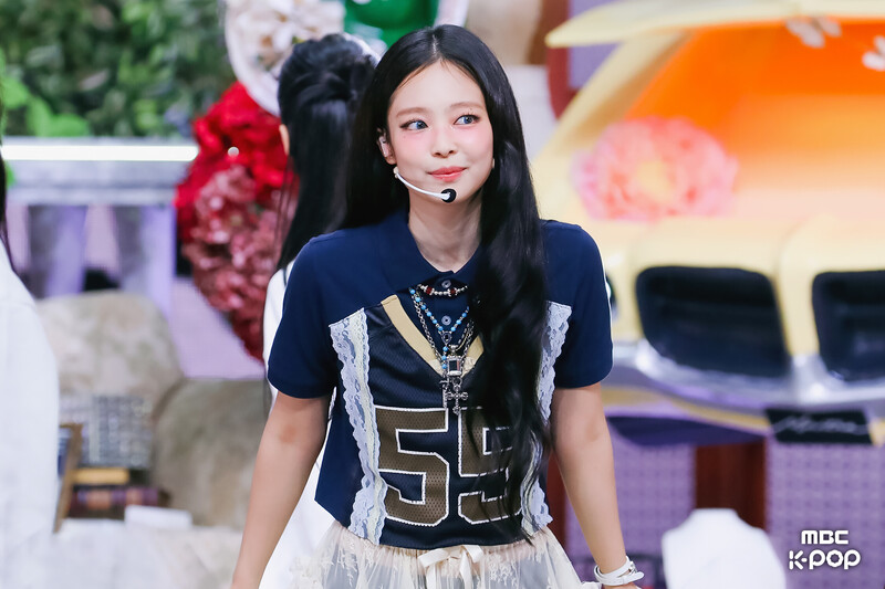 241019 JENNIE - 'Mantra' at Music Core documents 3