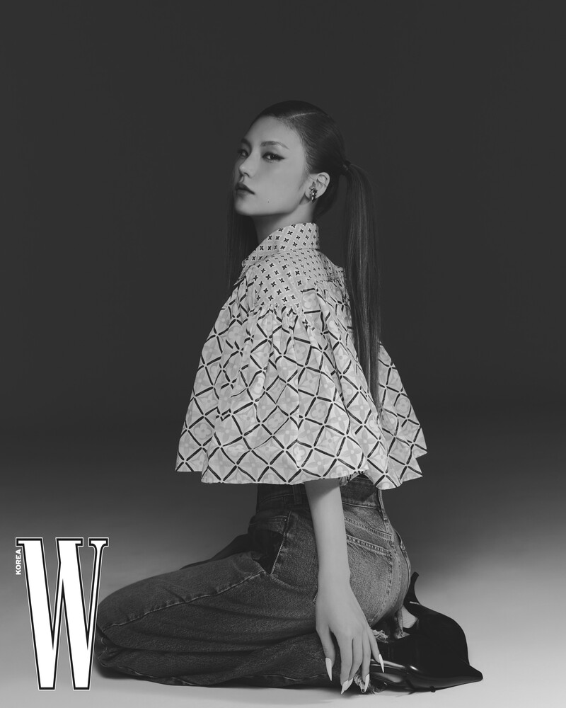 ITZY for W Korea August 2023 Issue documents 1