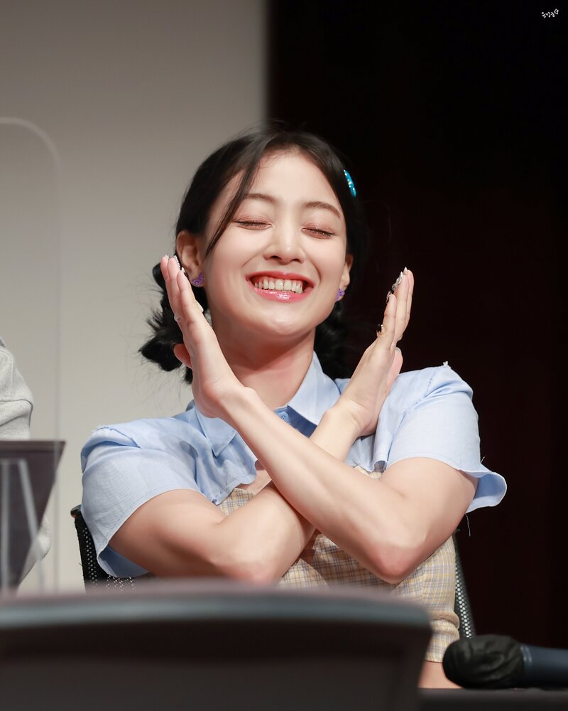 220903 TWICE Jihyo - Fansign Event documents 4