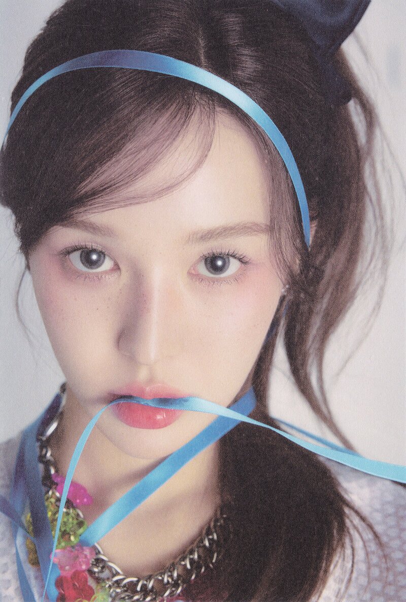 Red Velvet Wendy - 2nd Mini Album 'Wish You Hell' (Scans) documents 8
