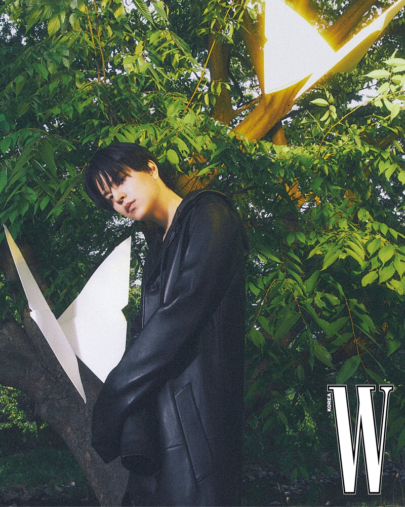 Stray Kids Seungmin x Loewe for W Korea Vol. 6 June 2024 Issue documents 9